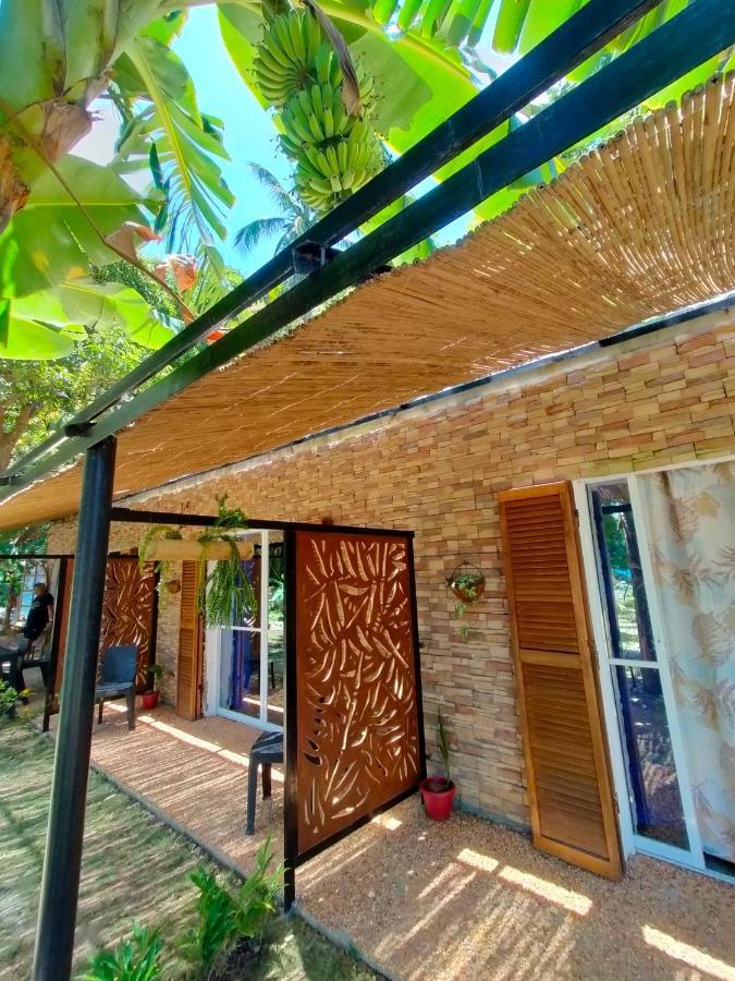 Sea U Inn Romblon Экстерьер фото