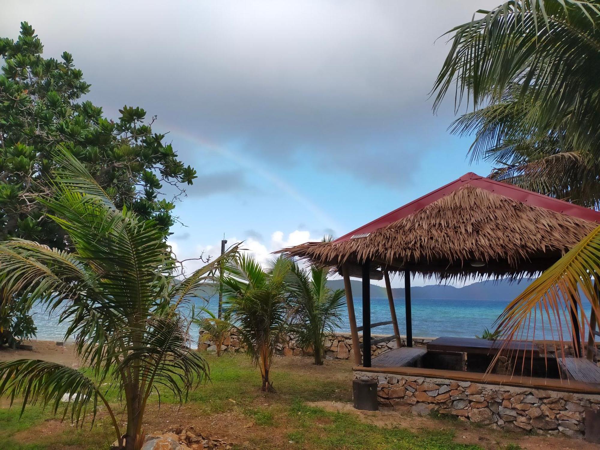 Sea U Inn Romblon Экстерьер фото